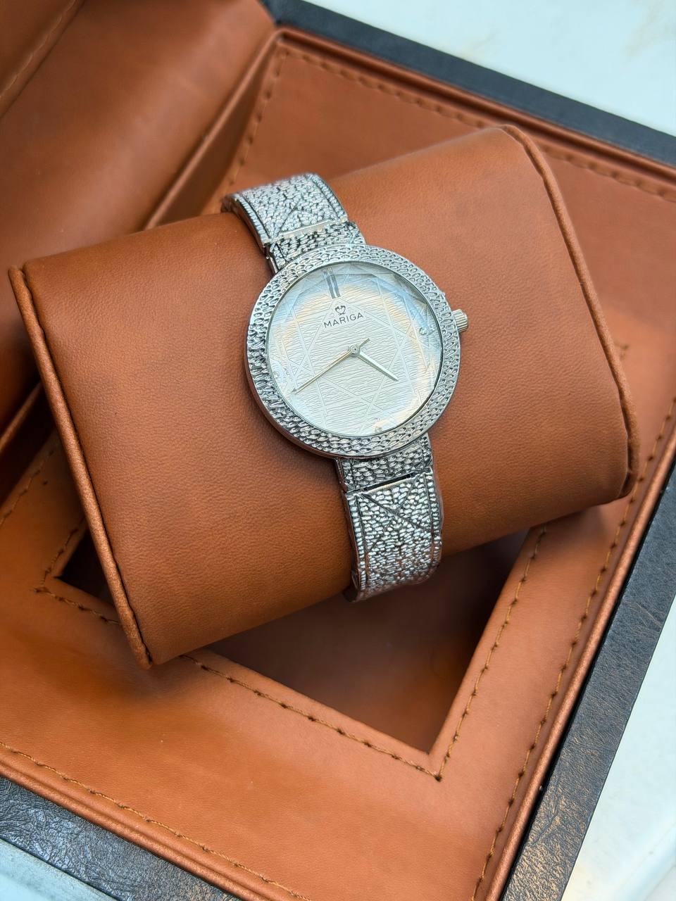 ساعت طرح طلای ضربی برندمارگا